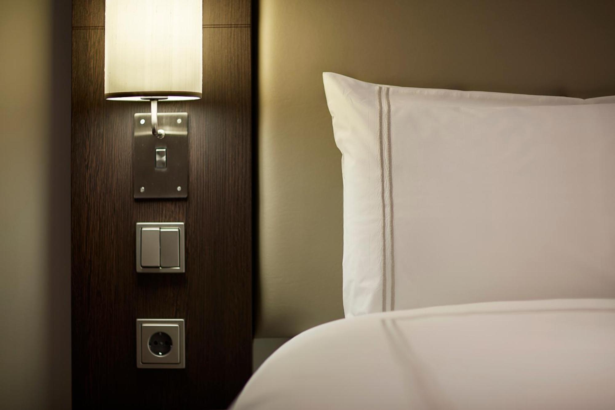 Premier Inn Hannover City University Экстерьер фото